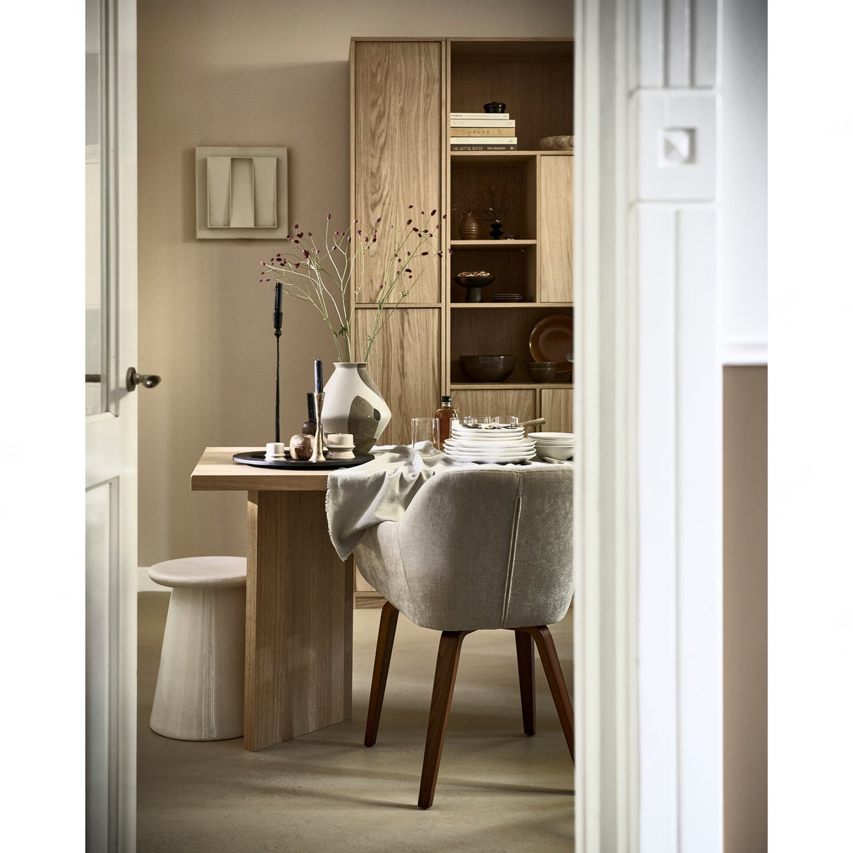 Valgomojo stalas ANGLE