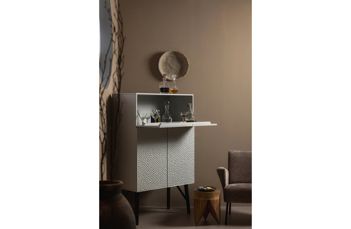 spintelė namų barui