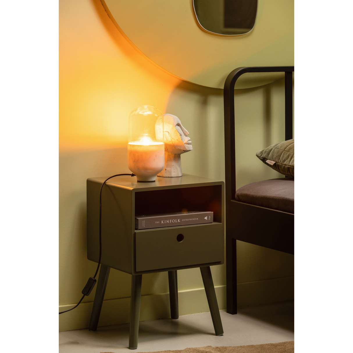 Naktinė spintelė žalia