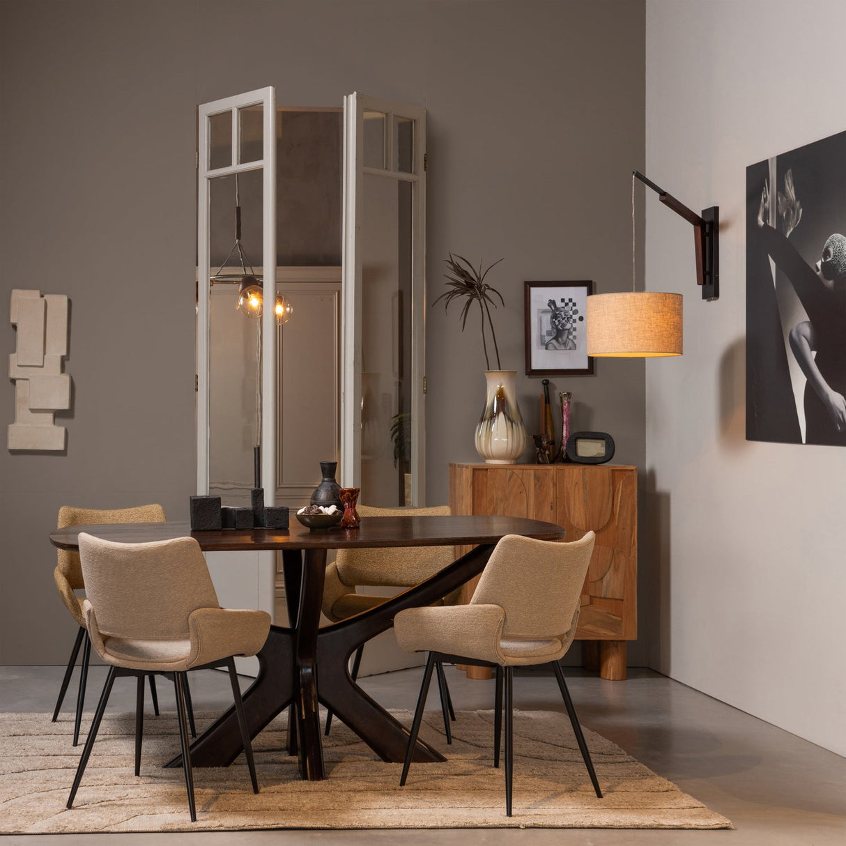 Valgomojo stalas MANGO