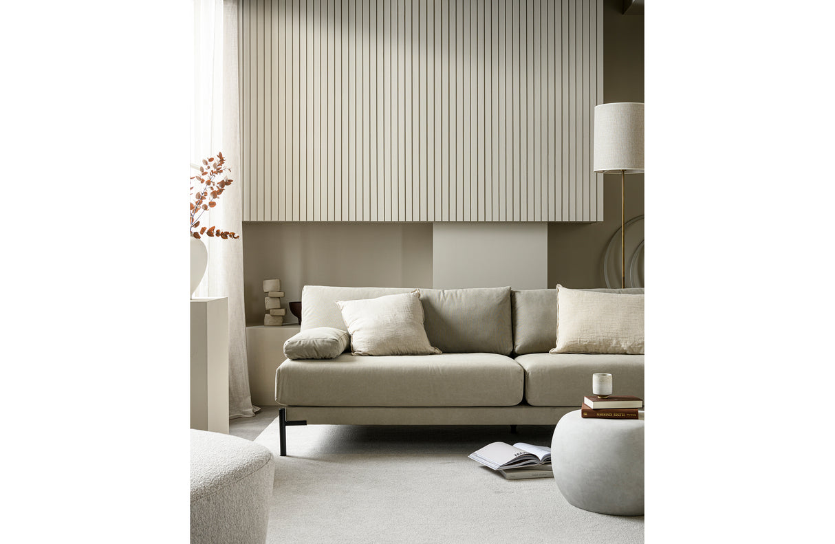 Organiškų formų staliukas