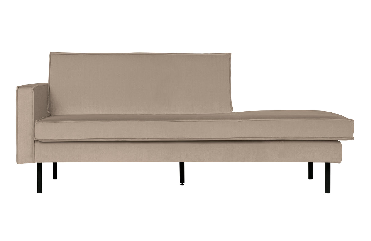 Šviesiai ruda sofa