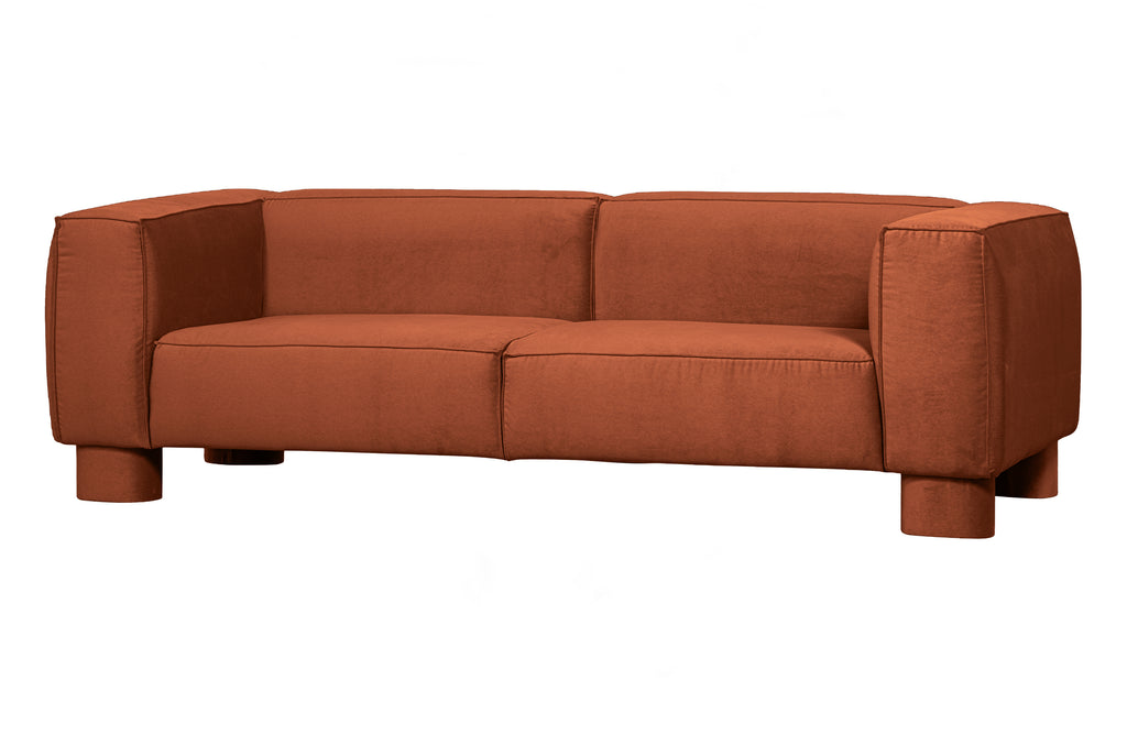 abrikosų spalvos sofa