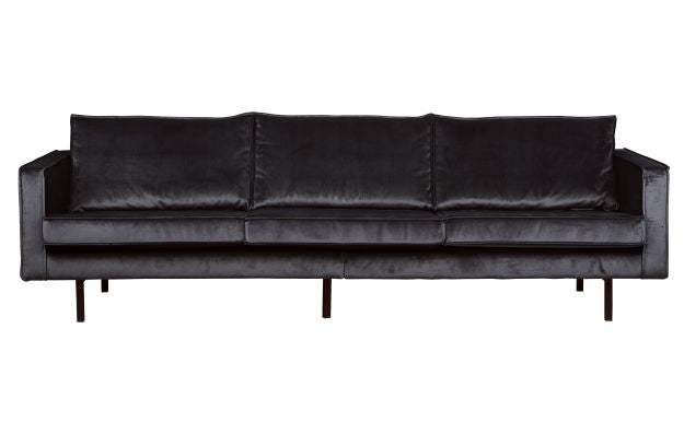 Juoda sofa