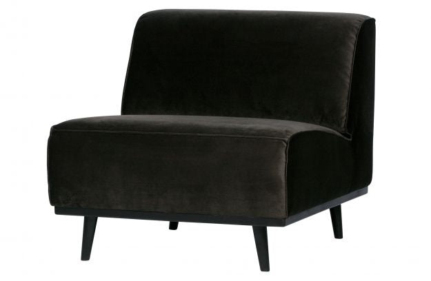 juoda vienvietė sofa