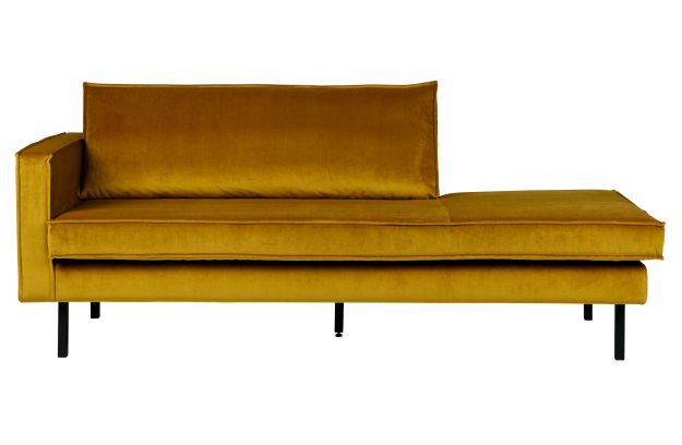 Ryškiai geltona sofa