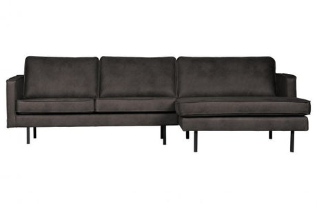 Juoda sofa