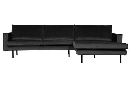 Juoda veliūrinė sofa