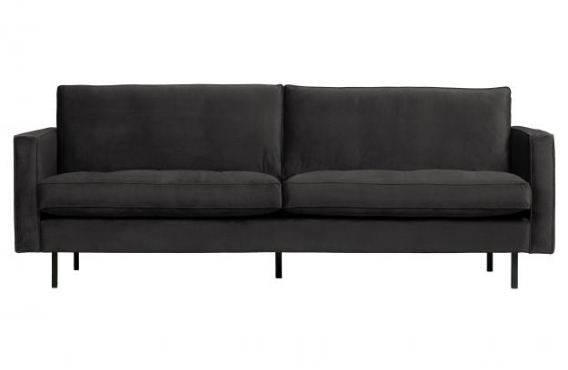 Juoda sofa