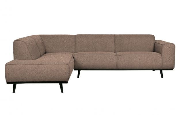 Nugos spalvos sofa