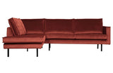 Raudona sofa